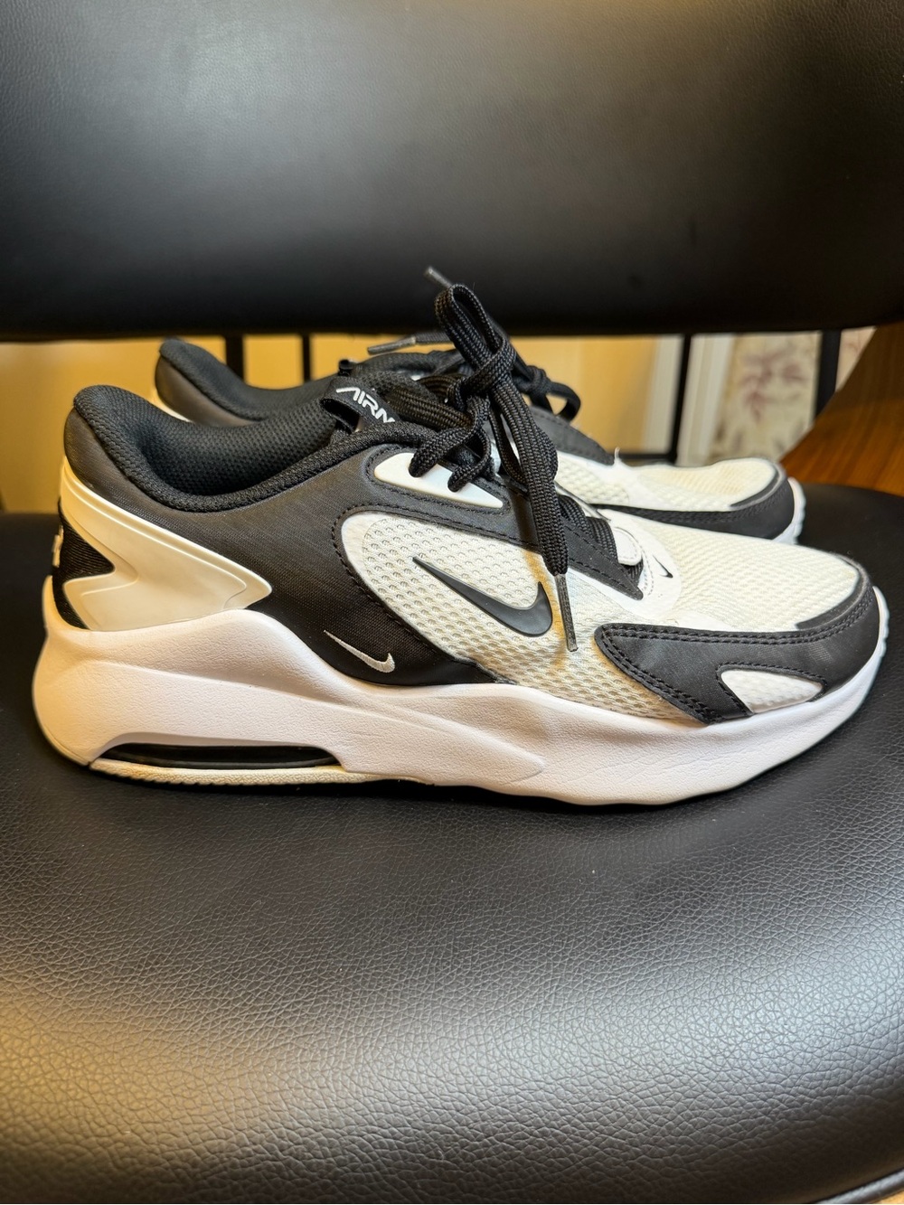Nike Air Max Bolt Size 8.5